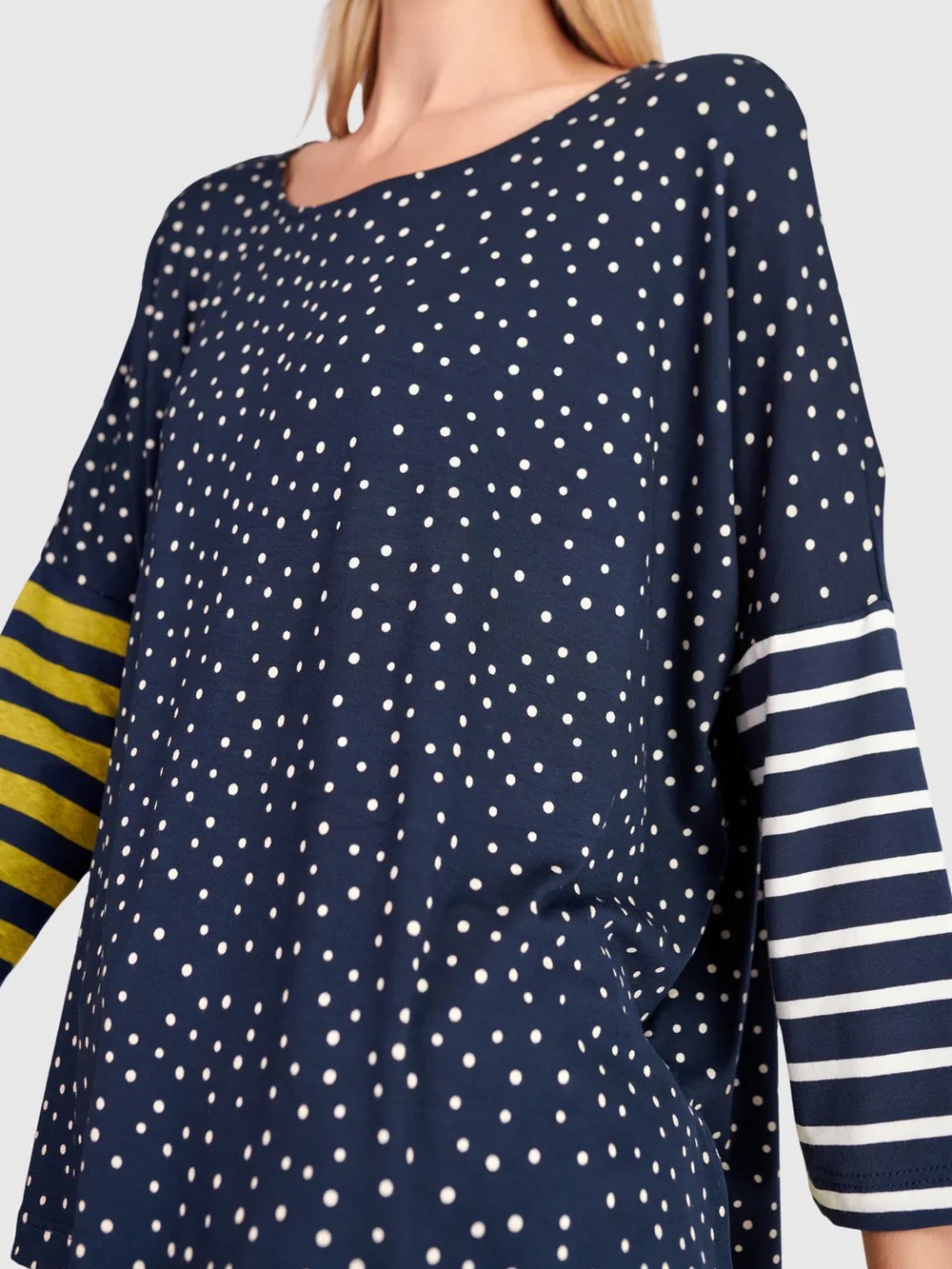 NWT Alembika Starry Skies Boxy Tee Size 12